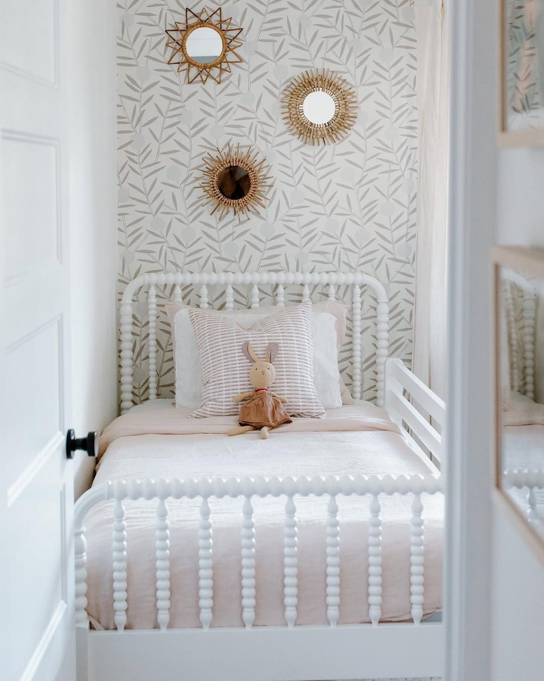 Lit à fuseaux en bois Jenny Lind pour enfants