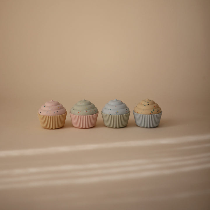 Jouet de cupcakes à mélanger et assortir pour enfants Mushie