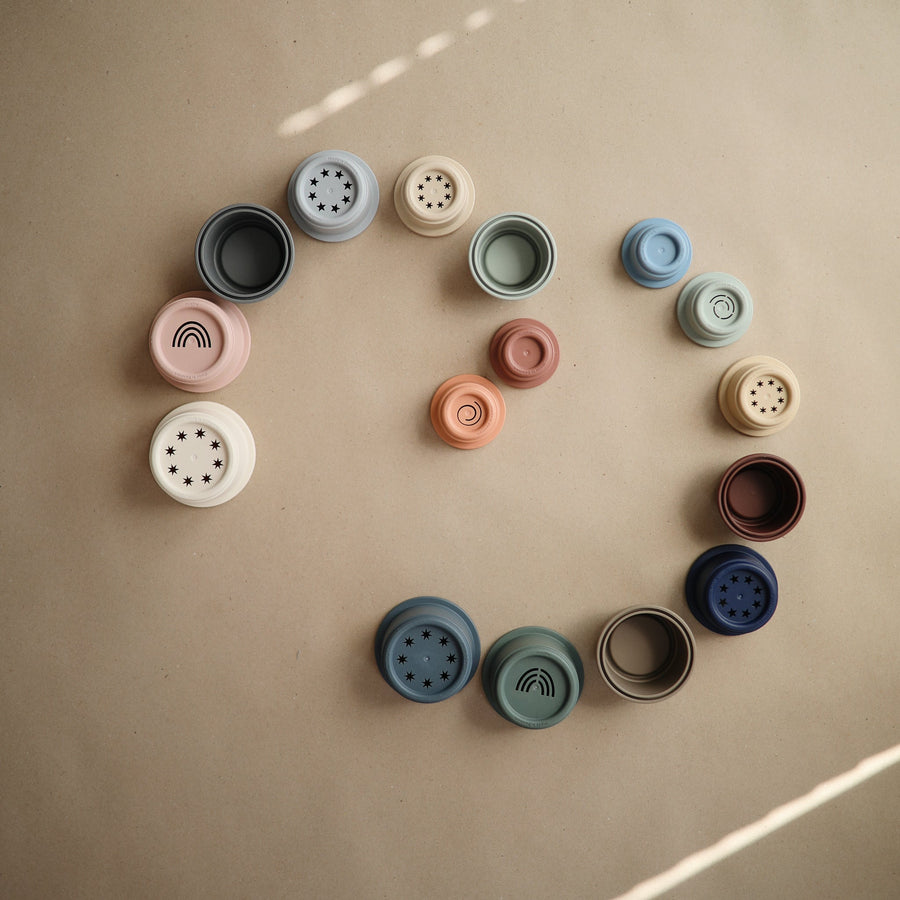 Gobelets empilables en forme de champignon pour enfants