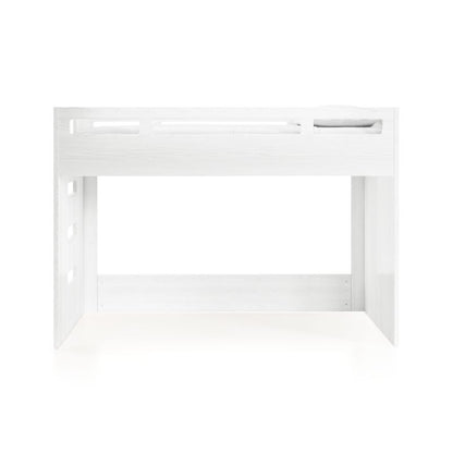 Lit mezzanine bas en bois verni pour enfants avec échelle à gauche