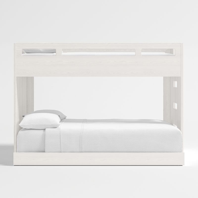 Lit en bois pour enfants avec échelle à gauche