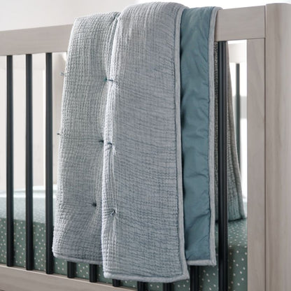 Couette de berceau Baby Aire en coton biologique matelassée à la main, froissée