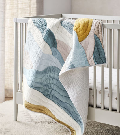 Couverture de berceau en coton biologique matelassée à la main, motif nuage de bébé