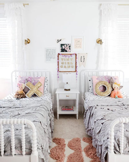 Table de chevet pour enfants Jenny Lind à fuseaux avec tiroir